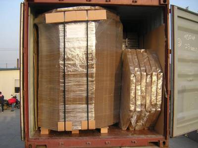 Загрузка разобранных Бумажных IBC контейнеров в 20 футовый контейнер